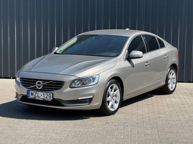 Volvo S60 2.0 D [D3] Momentum